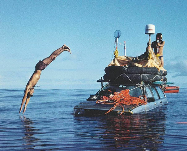 Foto Eles atravessaram o oceano de carro Foto Eles atravessaram o oceano de carro - Imagem 2